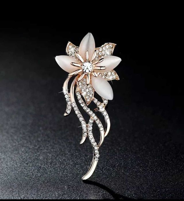 broszka kwiat cyrkonie Okazja