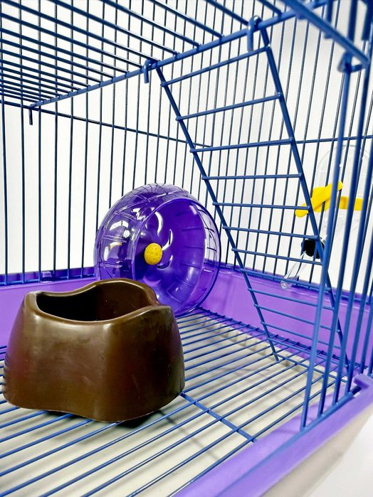 Клетка для хомяков трехэтажная 3B,фиолетовая,53х30х23см. Очень дешево!