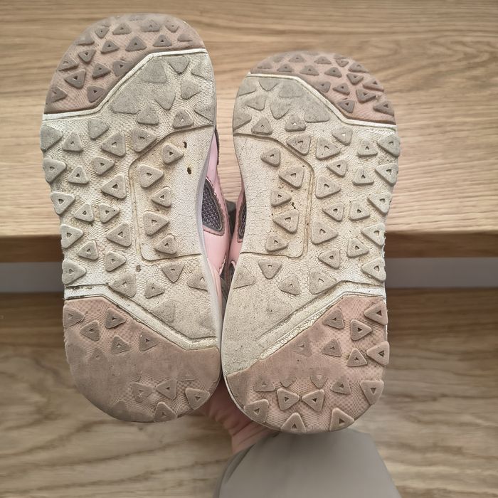 Adidasy dla dziewczynki 29