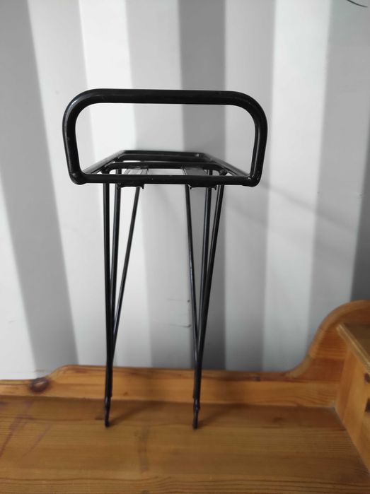 Tylny bagażnik rowerowy firmy Pletscher czarny