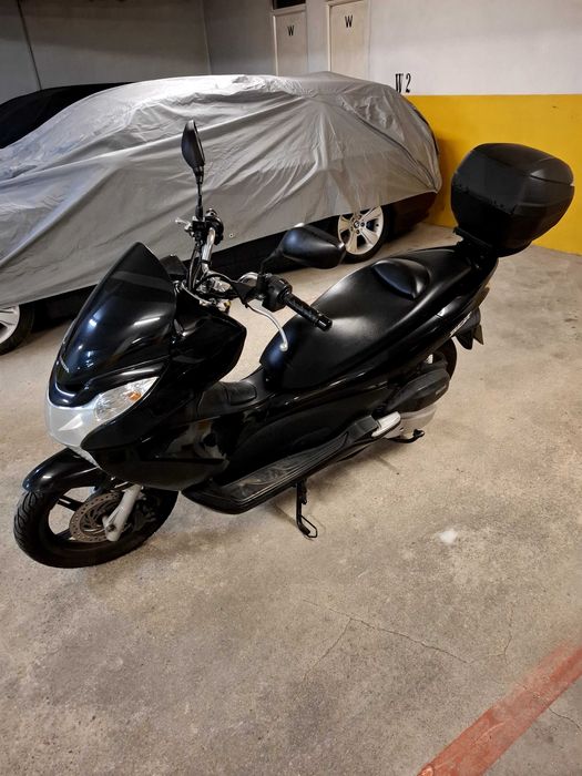 Honda pcx seguida na honda