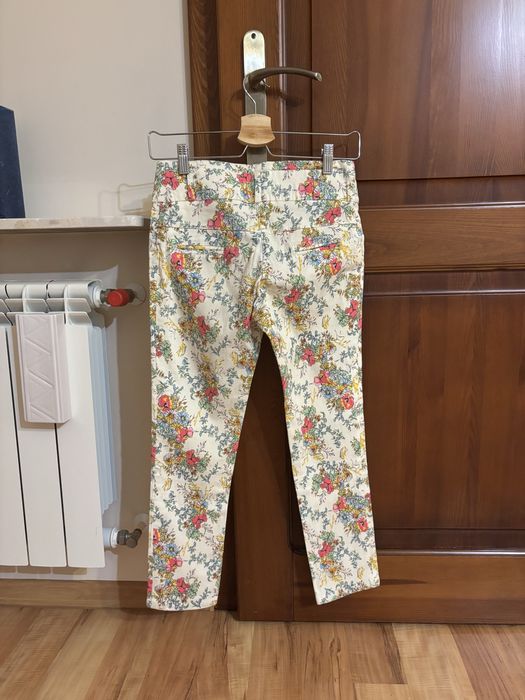 Damskie spodnie w kwiaty