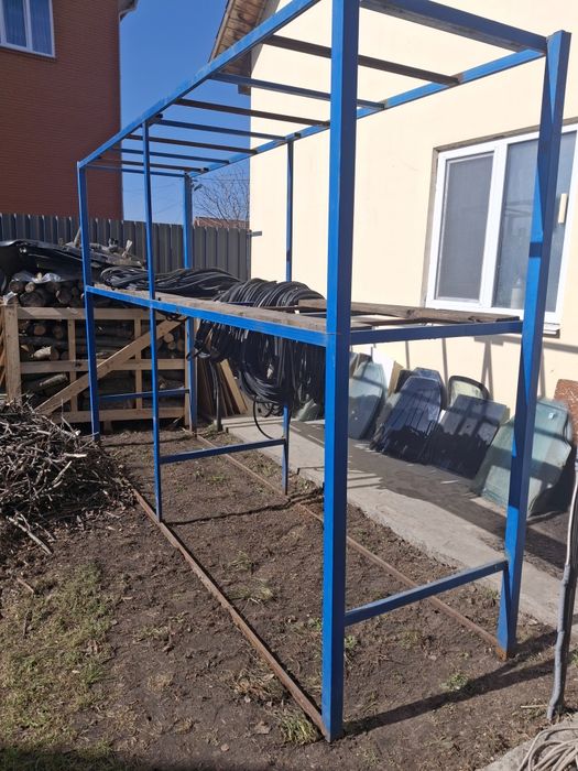 Продам металевий стелаж