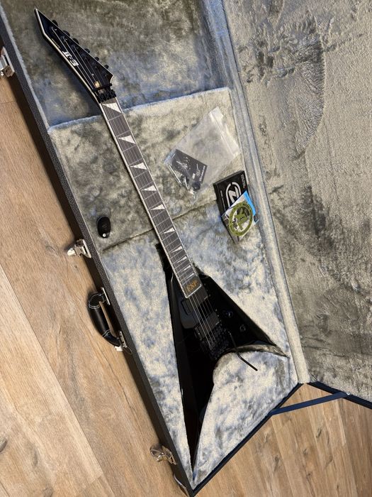 ESP E2 Arrow FR, mint