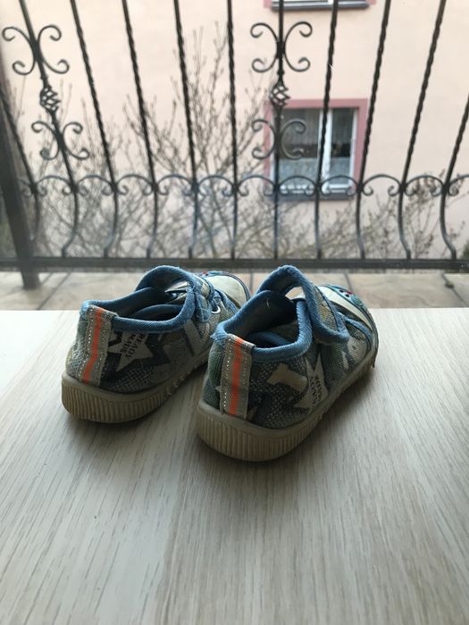 Buty na rzep r.20