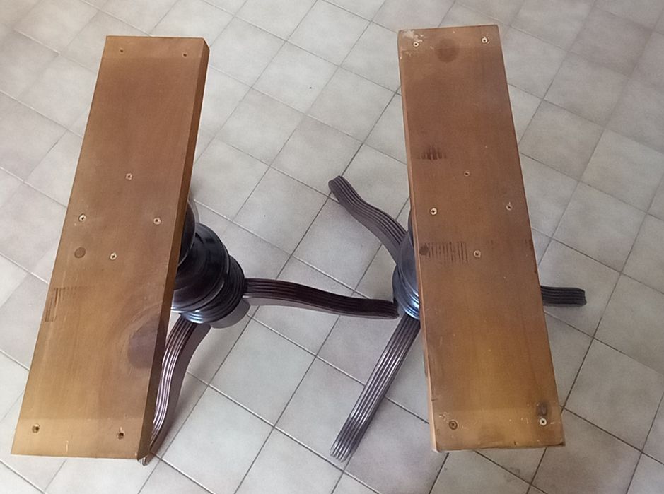 Mesa de sala oval  extensível + conjunto cadeiras