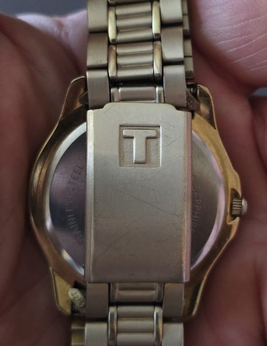 Годинник tissot чоловічий.