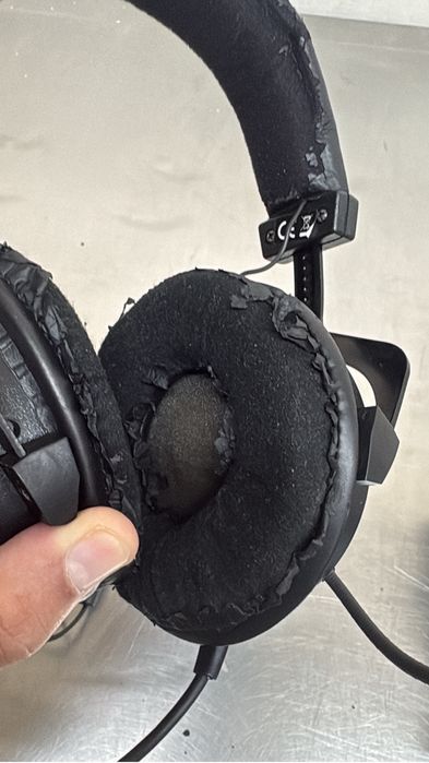 2- Headphones com micro - Superlux HMD-660X