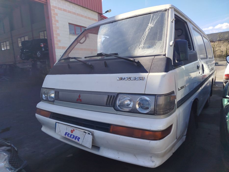Mitsubishi l300 2.5D c/ direção assistida