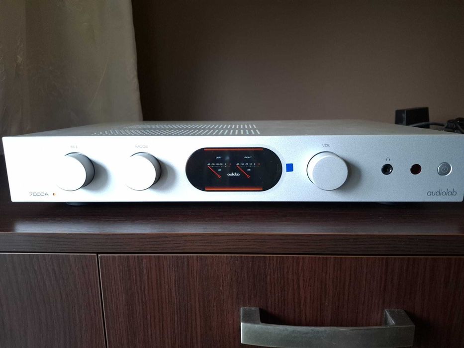 Audiolab7000A wzmacniacz