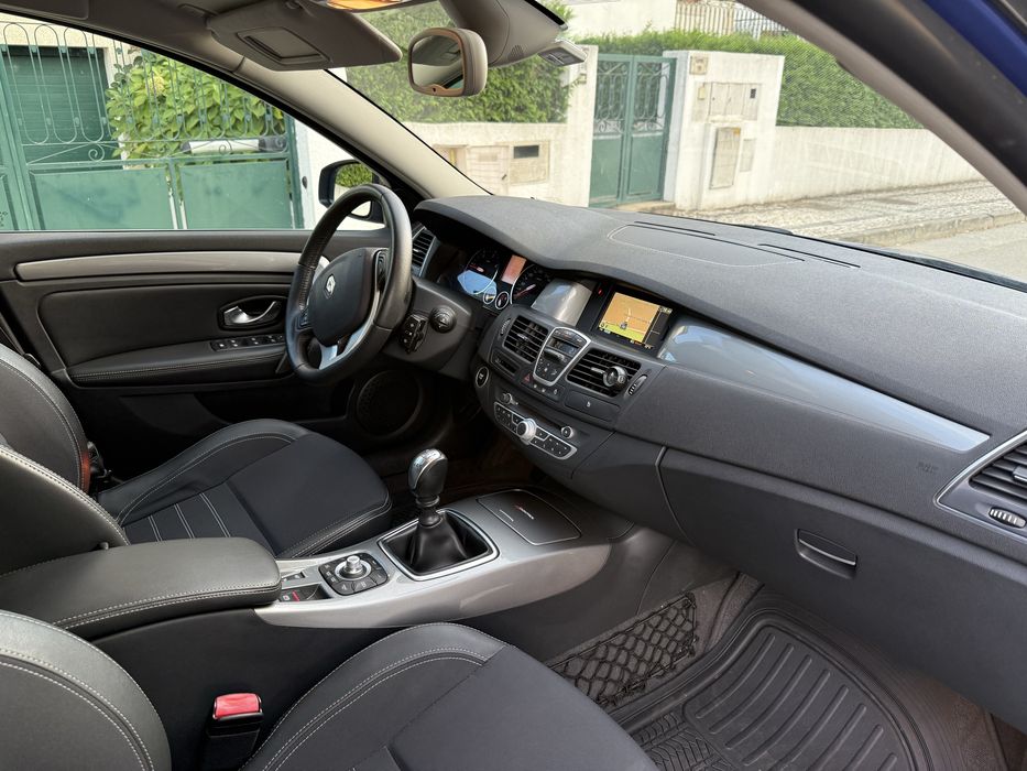Renault Laguna III Break 2.0 dCi 150 cv 4Control — 2011