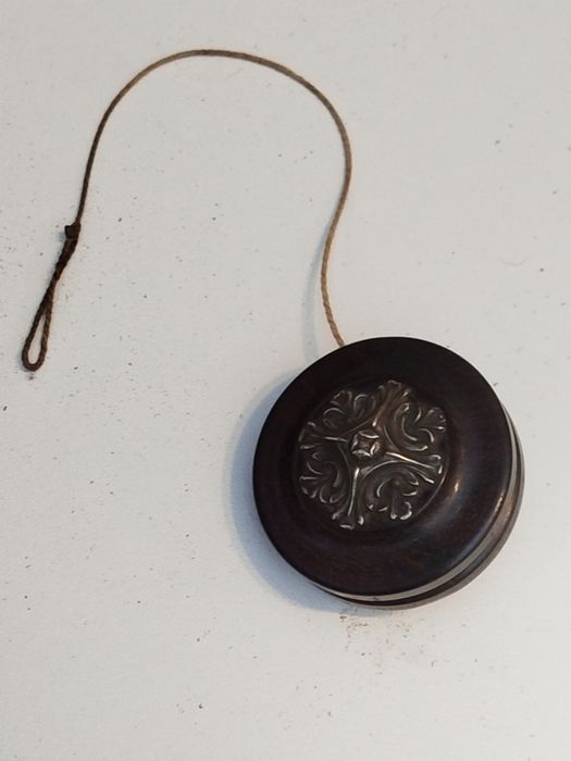 Yo-Yo.  Vintage ..