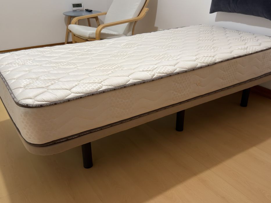 Estrado e colchão molaflex  solteiro 185x90