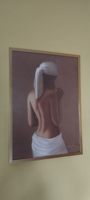 Moldura moderna   uma peça elegante e minimalista.