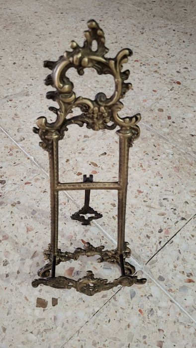 Artigos decorativos diversos para exposição