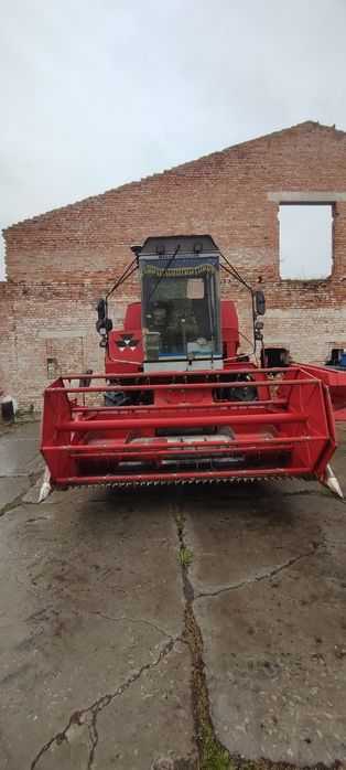 Продаж комбайну Мойсей Фергюсон16(Сампо580) MF16
