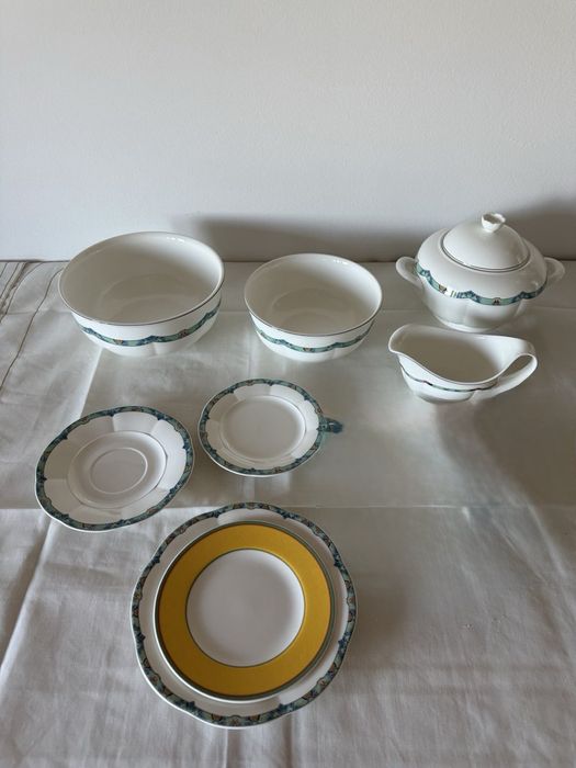 Вінтажний посуд Новий колекція  IZMIR V&B