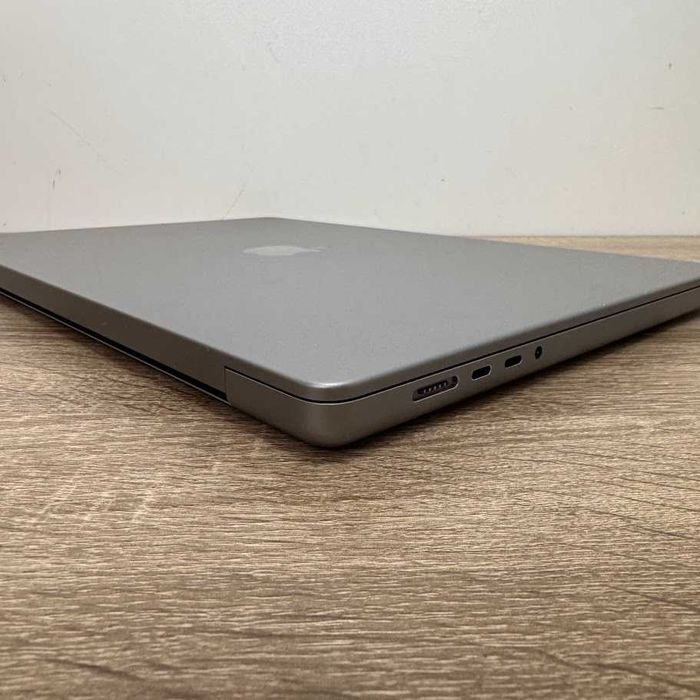 Macbook Pro 16" 2021 M1 Pro / 16Gb DDR5 / SSD 512Gb акб:89% (M1256)
