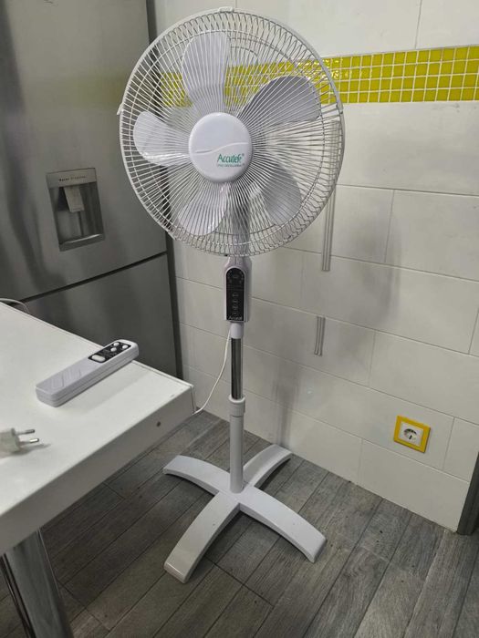 Ventoinha de Pé Alto C/Comando