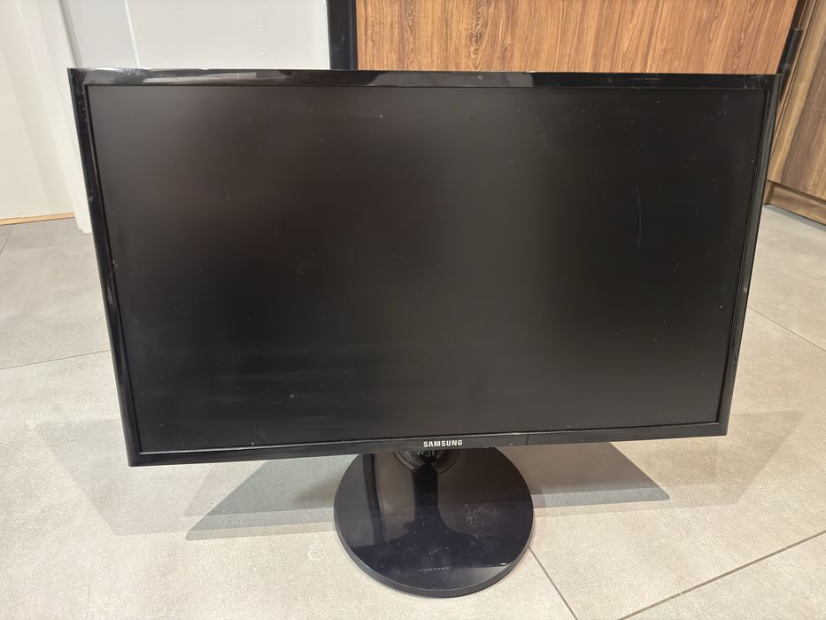 Monitor Samsung 24 cale Full HD HDMI bardzo dobry stan