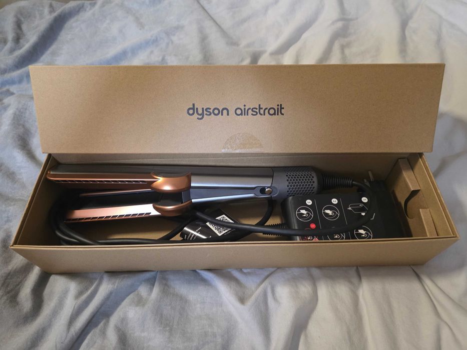 Dyson airstrait prostownica