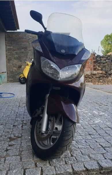 Yamanha Magesty 400 como nova