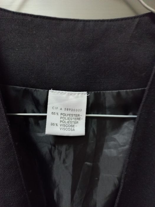 Bolero preto de manga curta