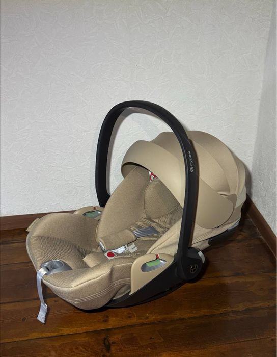 Автокрісло Cybex Cloud T i-Size беж