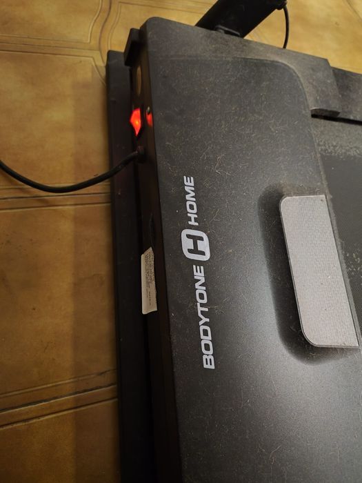 Electric treadmill436242573679011841