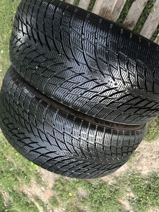 Шини зима 225/40 R19 Nokian резина майже нова