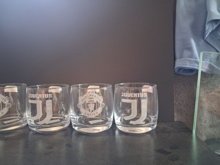 Grawerowanie szkła szklanek szyb