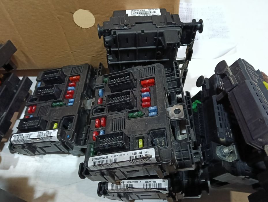 Peugeot/citroen/BSM/BSI/CAIXA DE FUSÍVEIS para todos os motores PSA