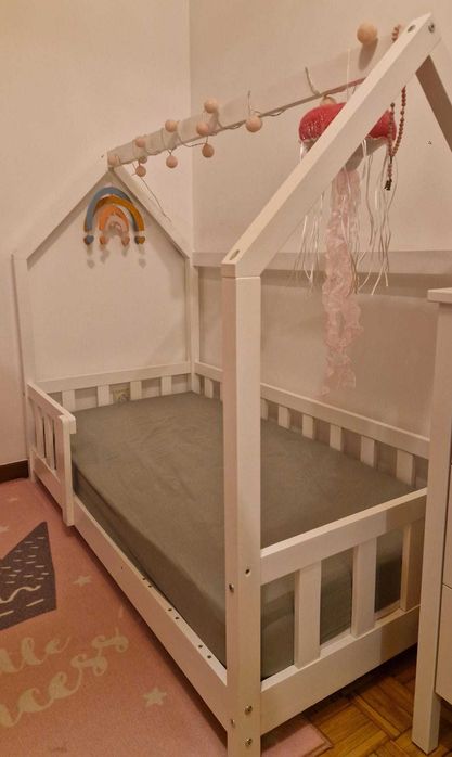 Cama de criança Montessori