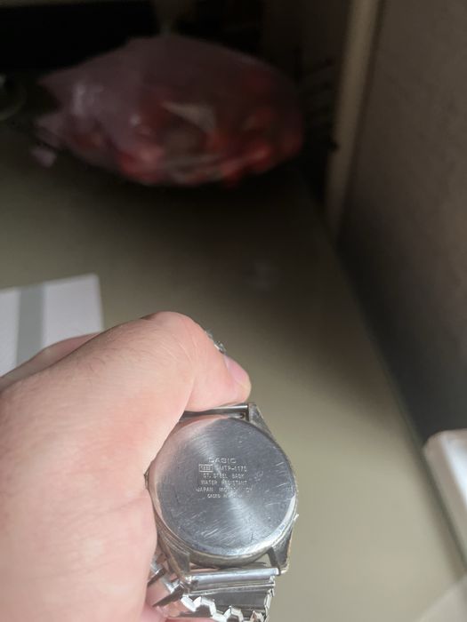 Продам часы кварцевые Casio