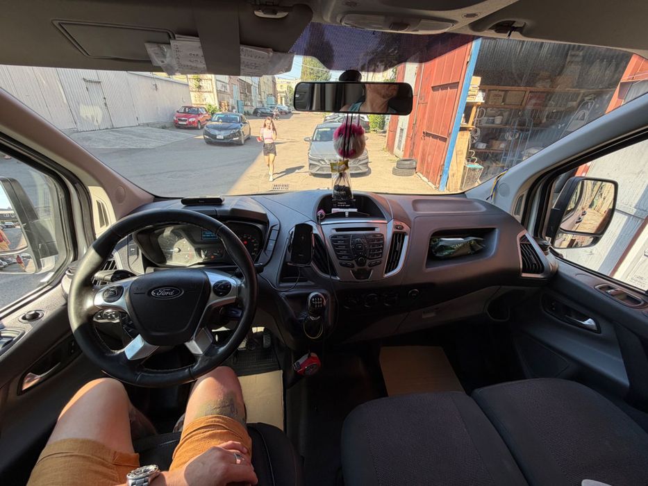 Продам вантажний мікроавтобус FORD TRANSIT