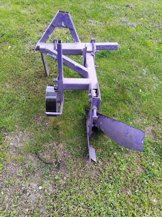 Плуг с предплужником