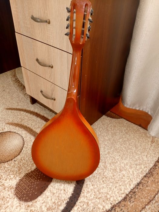 Продам мандоліну