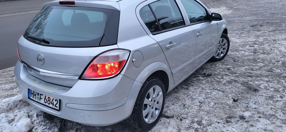 Свіжа Opel astra 1.4 90ps 2005 хетчбек