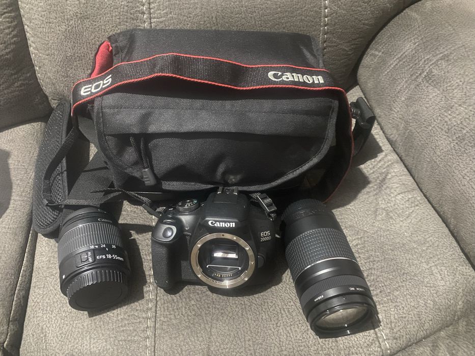 Câmara Canon EOS 2000D + Objetiva EF-S 18-55mm IS II + Mochila