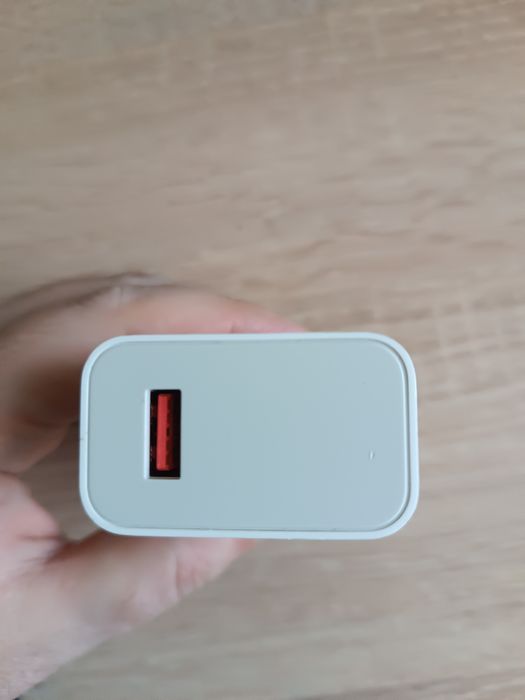 Мережевий адаптер живлення Xiaomi (модель MDY-14-EL).