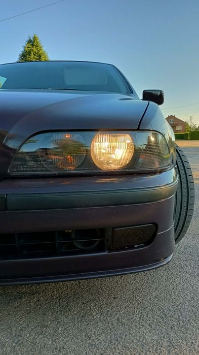 BMW e39 2.5 benzyna kolektory,konserwowana podłoga