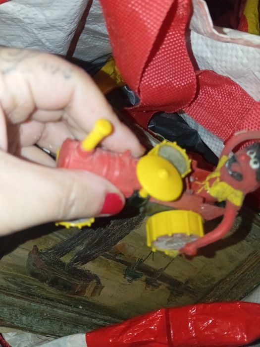 Vendo lote de briquedos fantoche avião jogo e carro