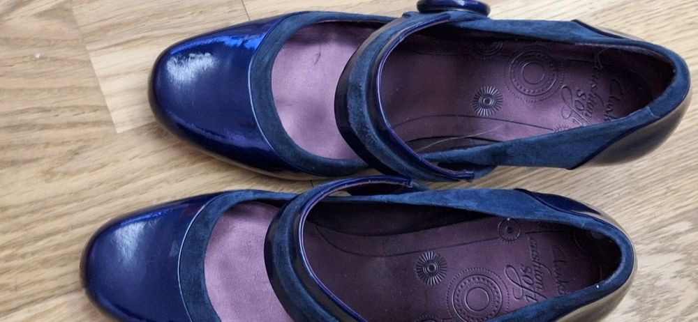 Buty na obcasie Clarks