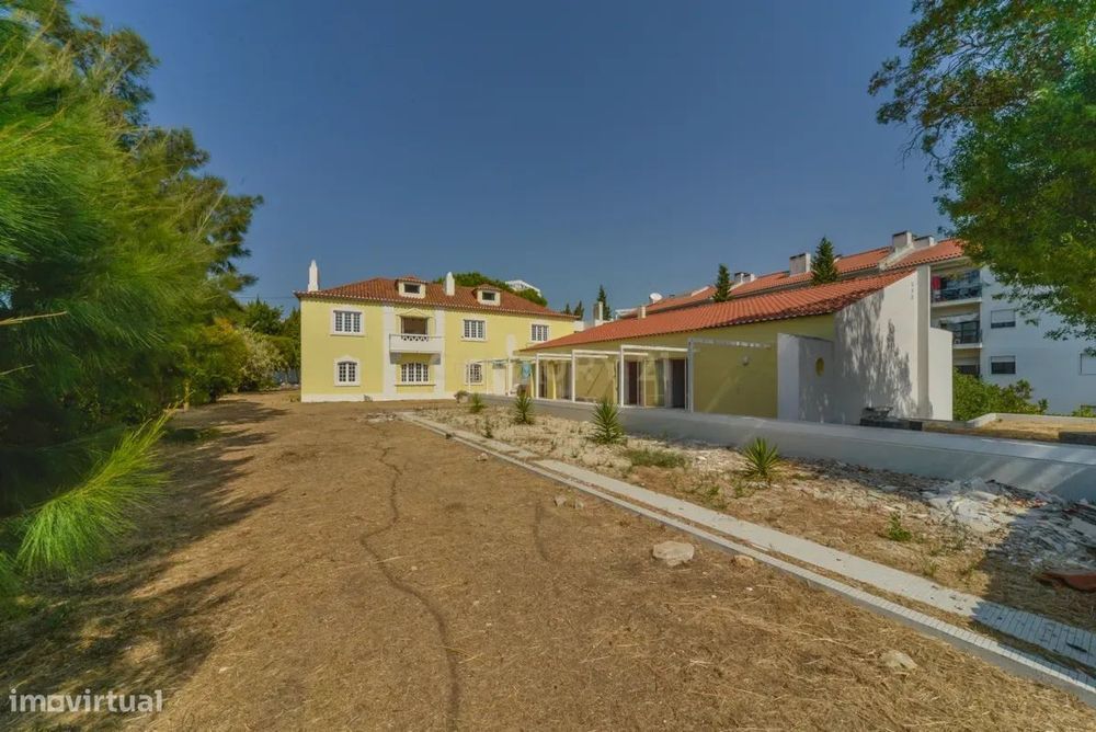 Quinta/Moradia na Póvoa de Santa Iria em Lote 2300m2