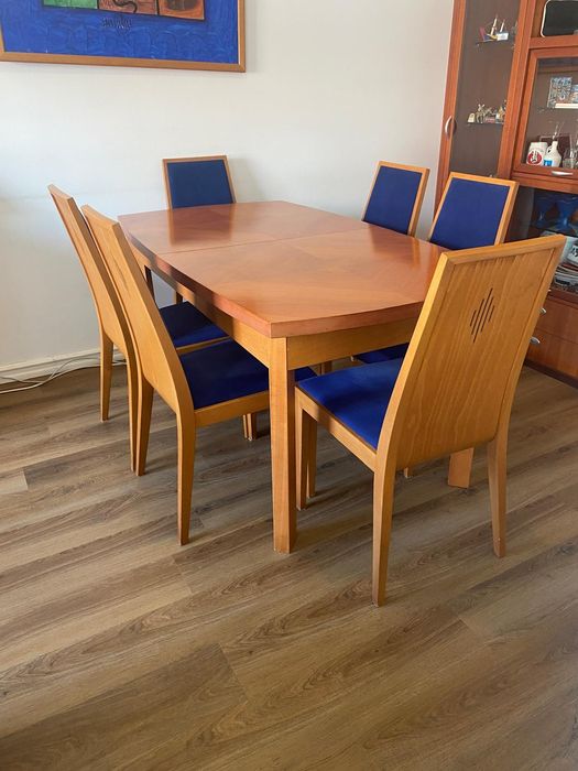 Mesa de jantar + 6 cadeiras