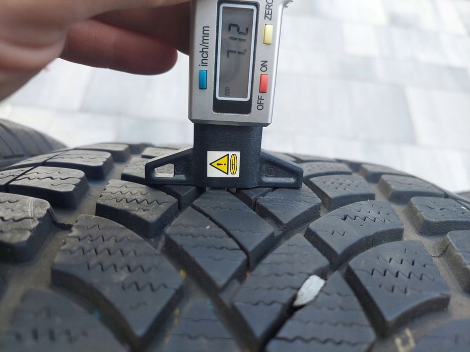4xopony zimowe  265/50R19 DUNLOP SPWINTER SPORT 3D (A77)