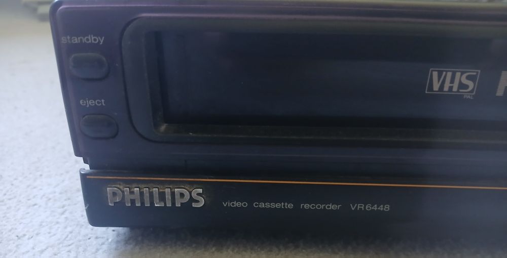 Video Philips VR6448
