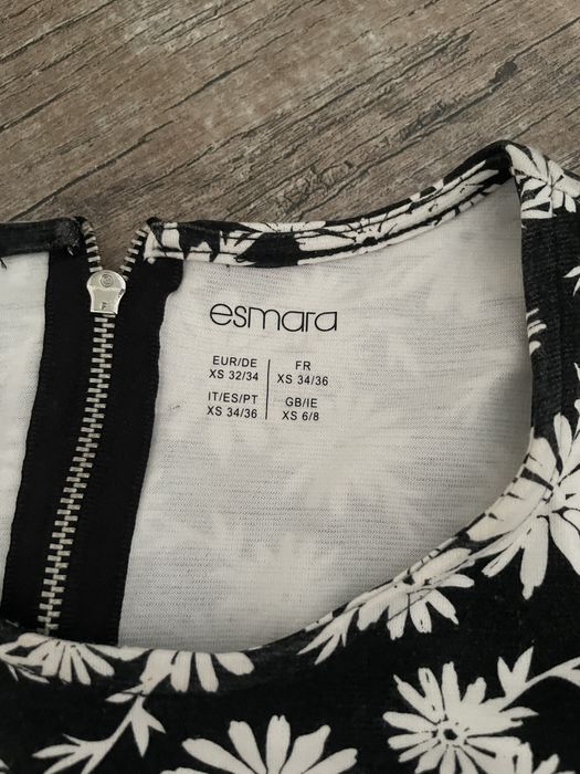 Футболка з рюшами