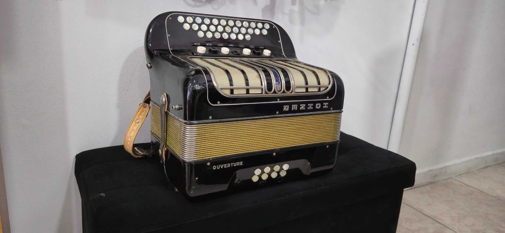 Concertina Hohner Ouverture 4aVoz (Dó/Fá)