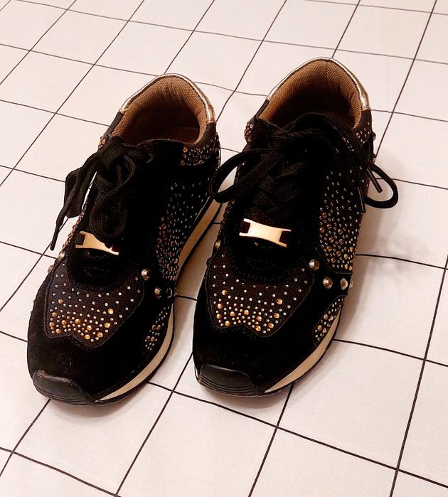 Sapatilha preta marca Moda GY